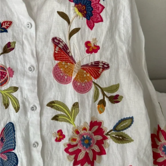 Johnny Was 100% Linen Embroidered Butterfly & Floral Button Down Shirt - Size M - Picture 6 of 6